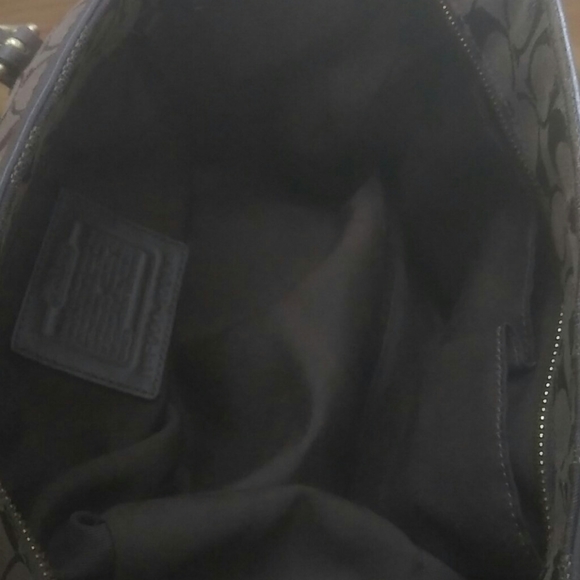 Coach F080-10384 Signature Shoulder Bag - Picture 4 of 6